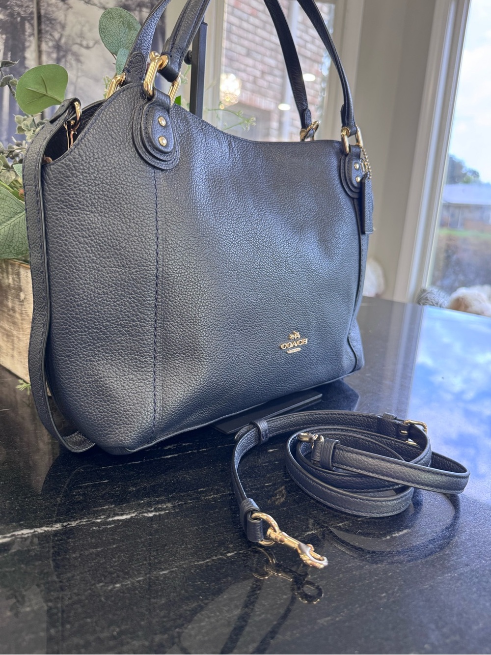 💙Coach Edie 31 Pebbled Leather Shoulder Bag Navy Blue Gold Hardware Crossbody - Picture 15 of 16